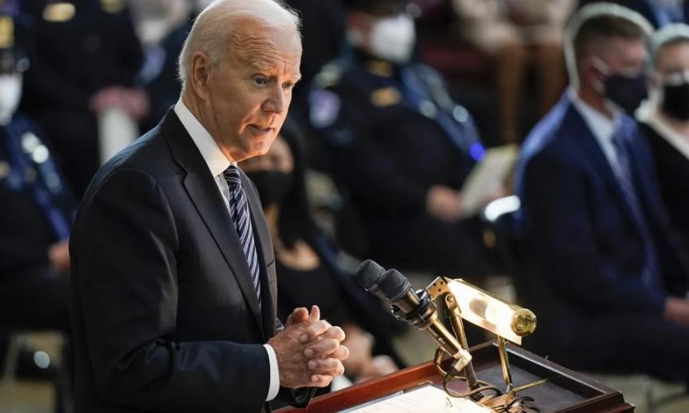 Κυρώσεις Μπάιντεν στη Ρωσία: Και απέλαση 10 διπλωματών